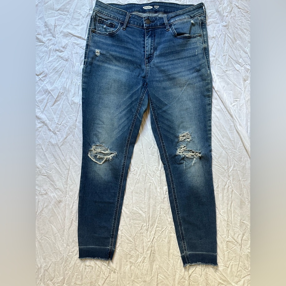 Women’s Distressed Ankle Jeans